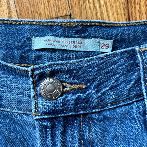 Sold Out Levi’s Iconic High Loose Jeans. Size W29, L31. - Picture 11 of 12